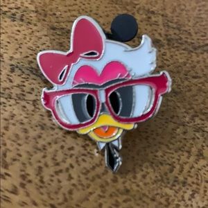 Daisy head pin